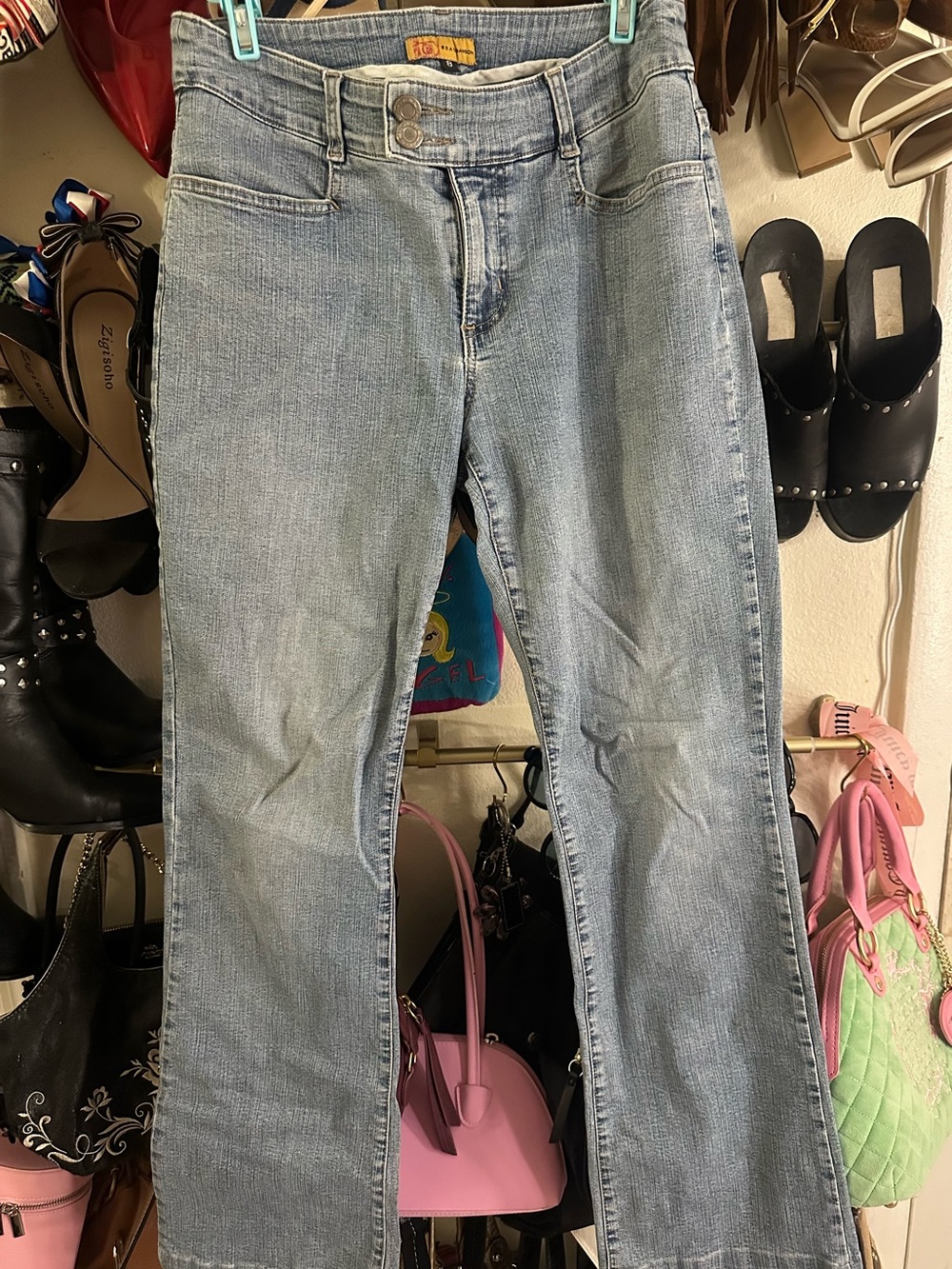 Light Wash Women’s Straight Leg Jeans